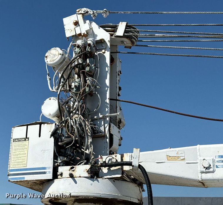 image for item DZ8658 2002 Ford F550 utility / service truck