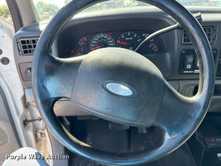 image for item DZ8658 2002 Ford F550 utility / service truck