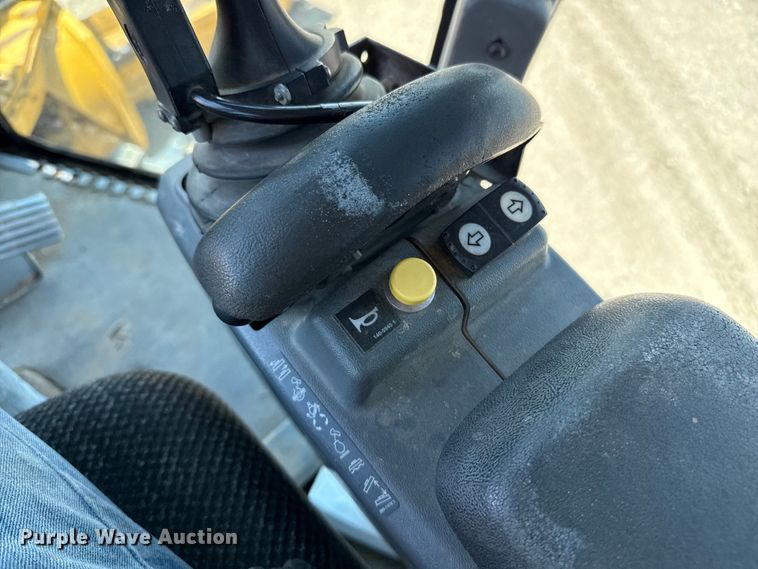 image for item DZ8817 2008 Caterpillar 140M VHP Plus motor grader