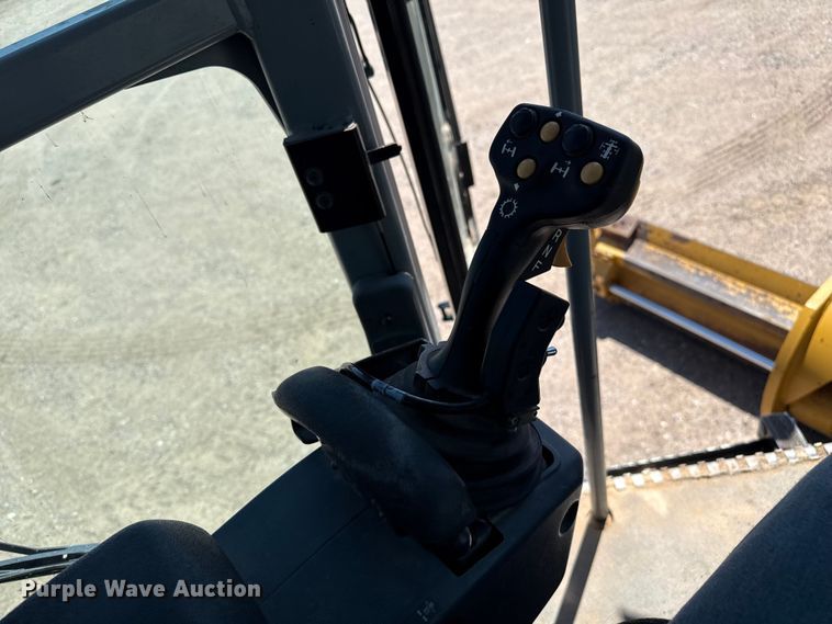 image for item DZ8817 2008 Caterpillar 140M VHP Plus motor grader