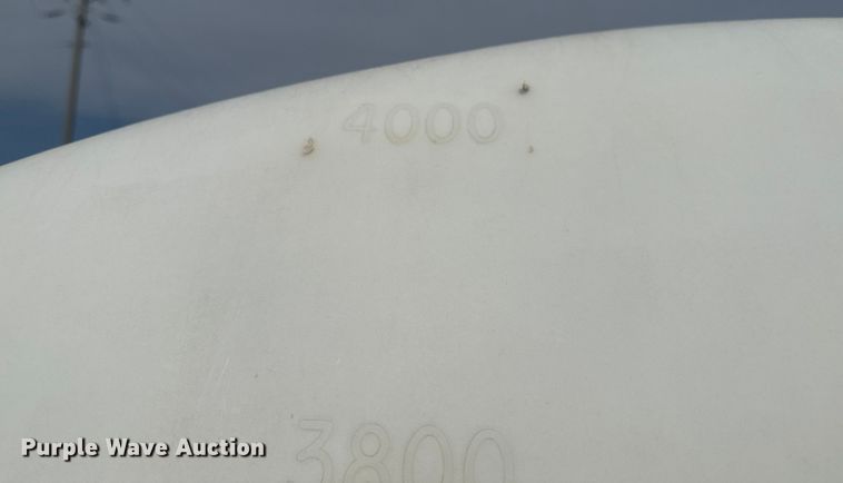image for item DZ8820 4,000 gallon poly tank