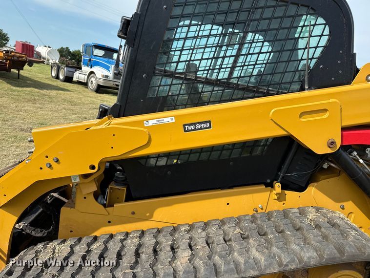 image for item DZ8825 2023 Caterpillar 299D3 tracked skid steer loader