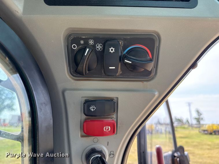 image for item DZ8825 2023 Caterpillar 299D3 tracked skid steer loader