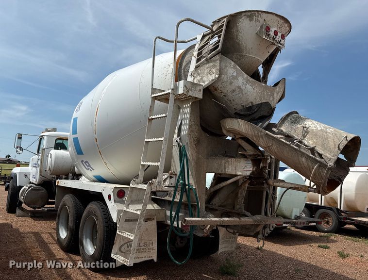 image for item DZ8828 1998 Mack RD690S ready mix truck