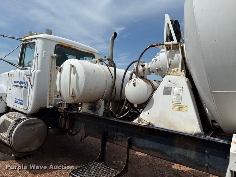 image for item DZ8828 1998 Mack RD690S ready mix truck