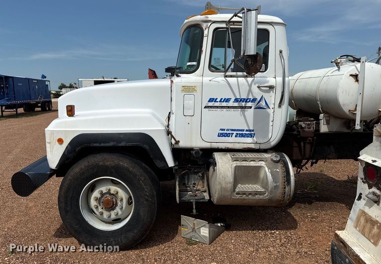 image for item DZ8828 1998 Mack RD690S ready mix truck
