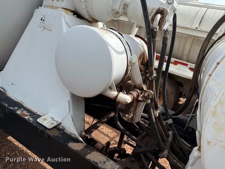 image for item DZ8828 1998 Mack RD690S ready mix truck