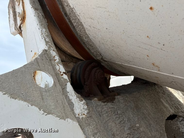 image for item DZ8828 1998 Mack RD690S ready mix truck