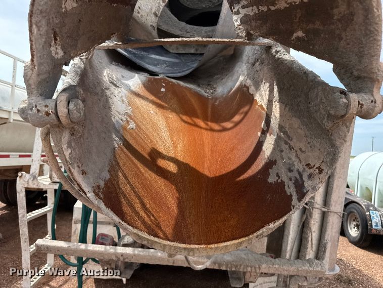 image for item DZ8828 1998 Mack RD690S ready mix truck