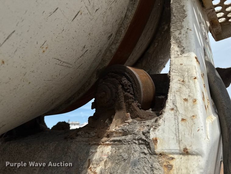 image for item DZ8828 1998 Mack RD690S ready mix truck