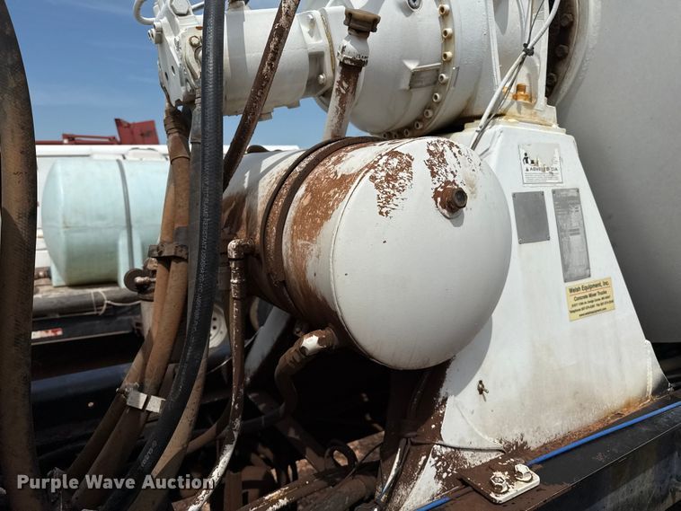 image for item DZ8828 1998 Mack RD690S ready mix truck