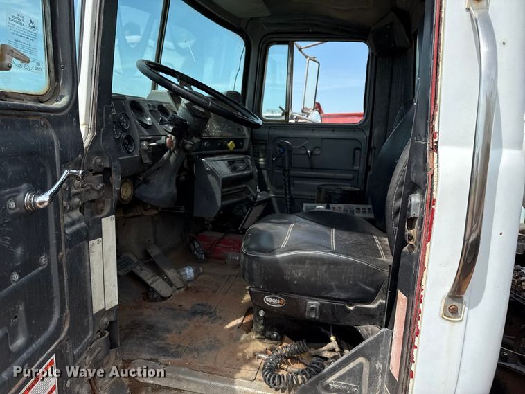 image for item DZ8828 1998 Mack RD690S ready mix truck