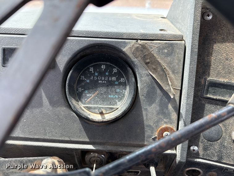 image for item DZ8828 1998 Mack RD690S ready mix truck