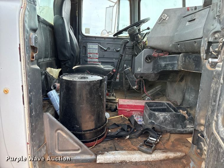 image for item DZ8828 1998 Mack RD690S ready mix truck