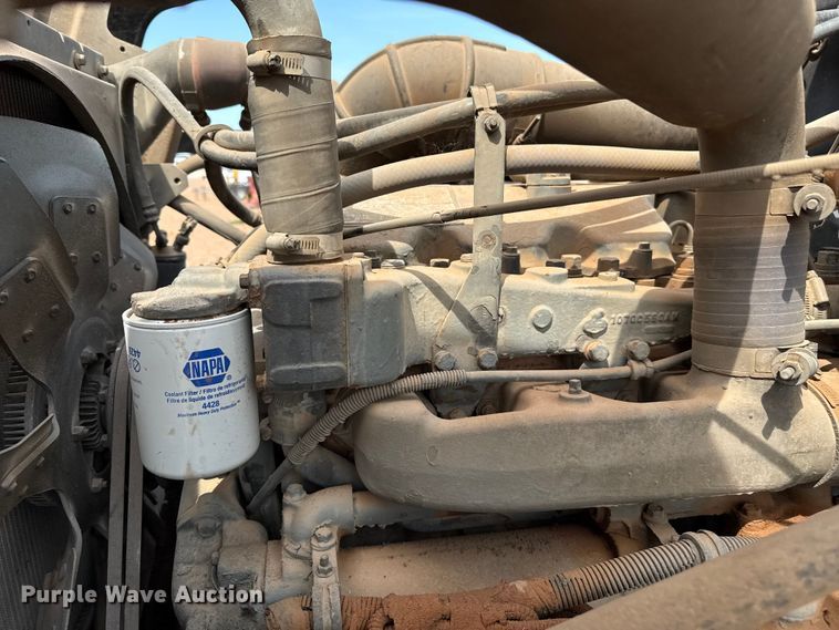 image for item DZ8828 1998 Mack RD690S ready mix truck