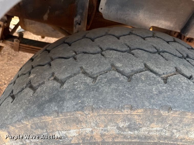 image for item DZ8828 1998 Mack RD690S ready mix truck