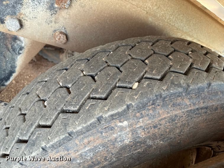 image for item DZ8828 1998 Mack RD690S ready mix truck