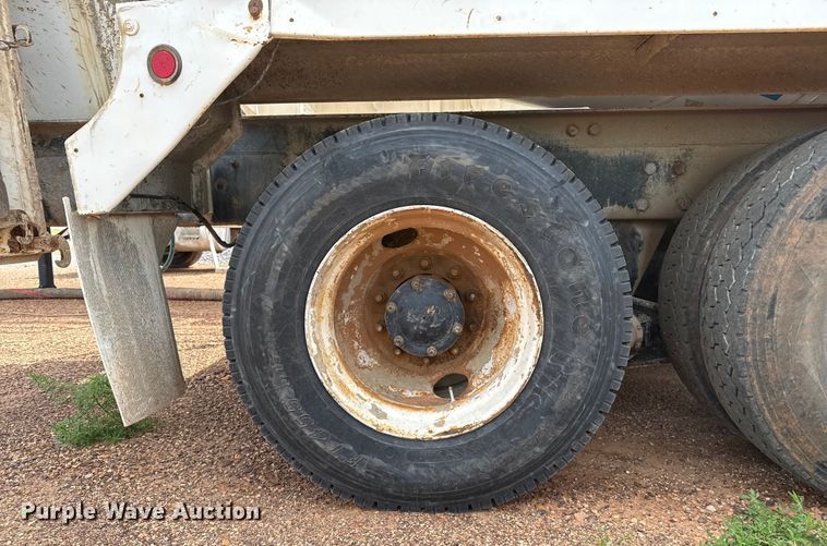 image for item DZ8828 1998 Mack RD690S ready mix truck