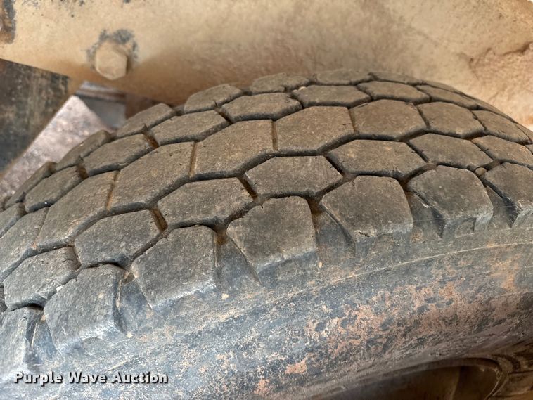 image for item DZ8828 1998 Mack RD690S ready mix truck