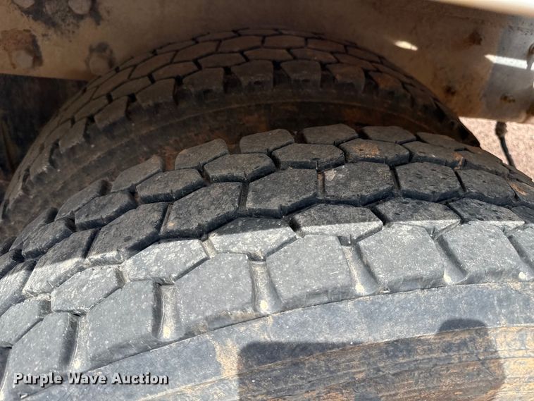 image for item DZ8828 1998 Mack RD690S ready mix truck