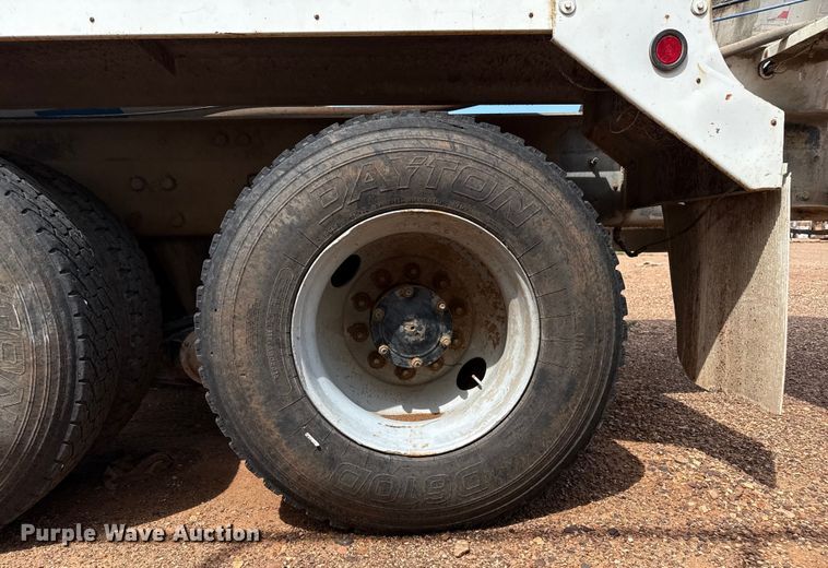 image for item DZ8828 1998 Mack RD690S ready mix truck