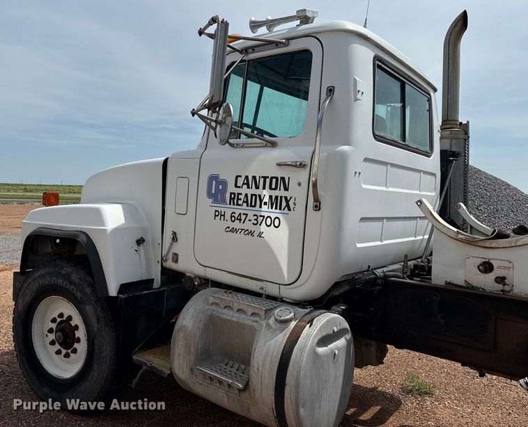 image for item DZ8830 1999 Mack RD690S ready mix truck
