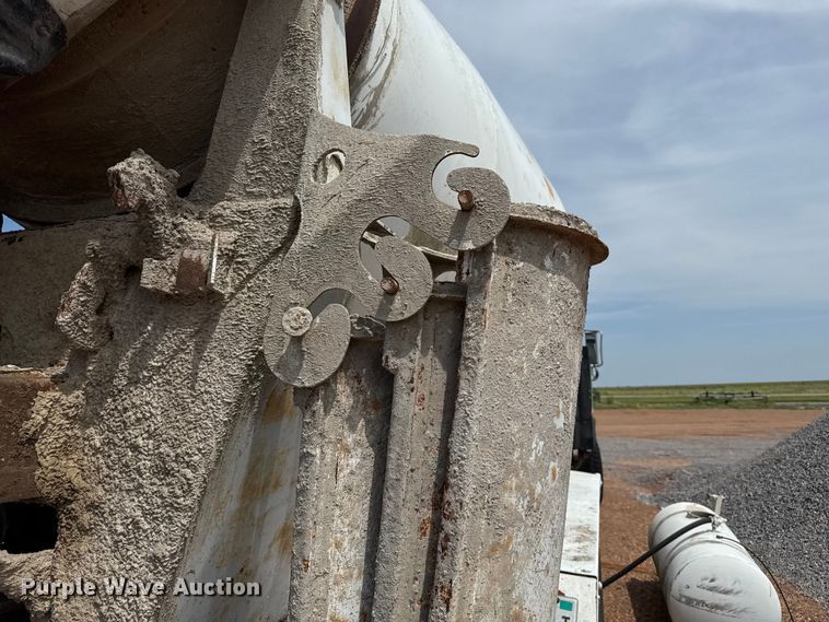 image for item DZ8830 1999 Mack RD690S ready mix truck