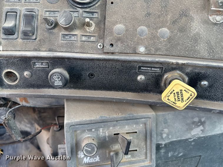 image for item DZ8830 1999 Mack RD690S ready mix truck