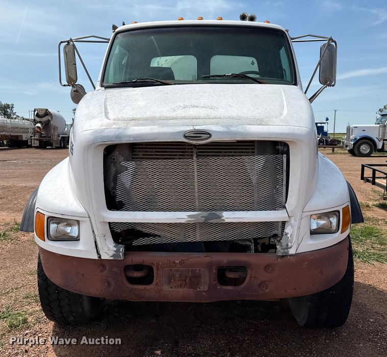 image for item DZ8831 1999 Sterling L-Line ready mix truck