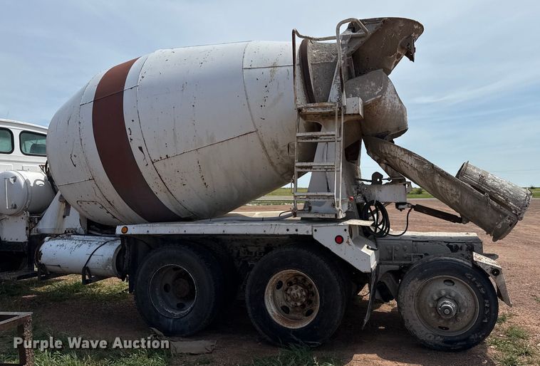 image for item DZ8831 1999 Sterling L-Line ready mix truck