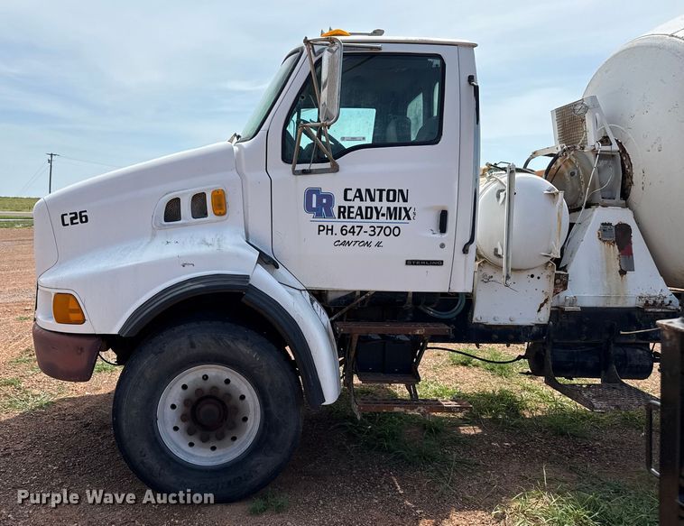 image for item DZ8831 1999 Sterling L-Line ready mix truck
