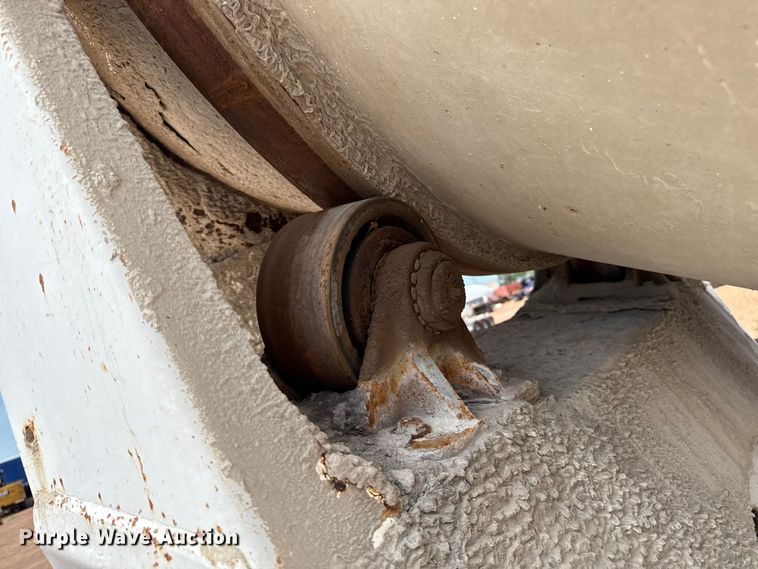 image for item DZ8831 1999 Sterling L-Line ready mix truck