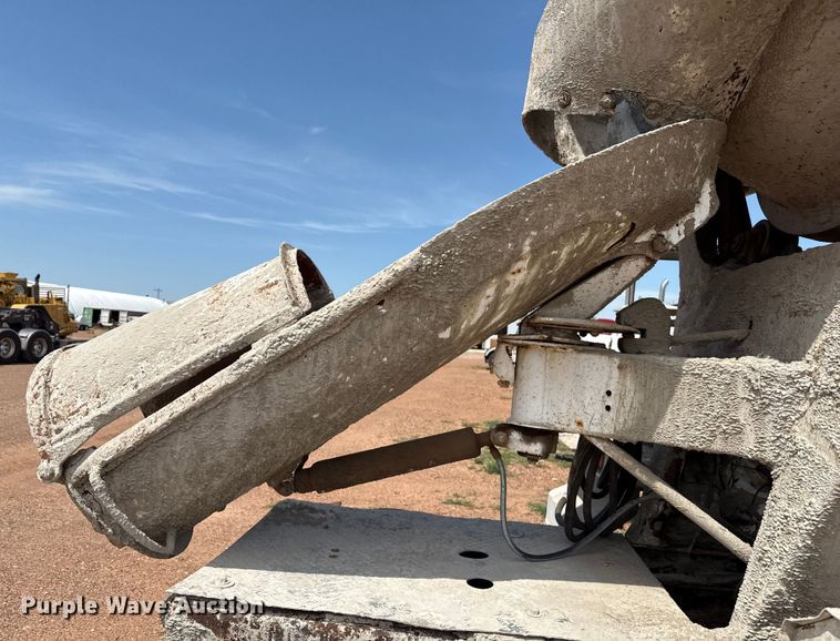 image for item DZ8831 1999 Sterling L-Line ready mix truck