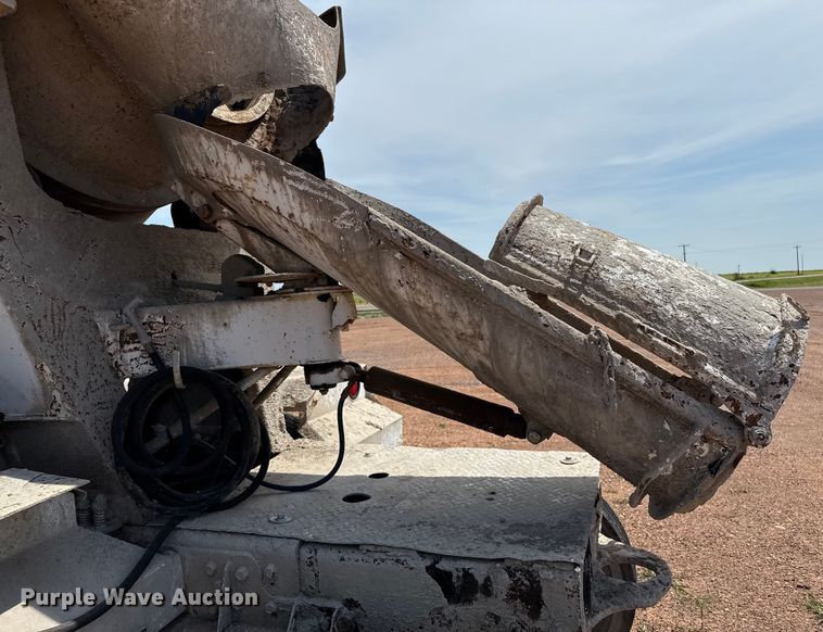 image for item DZ8831 1999 Sterling L-Line ready mix truck