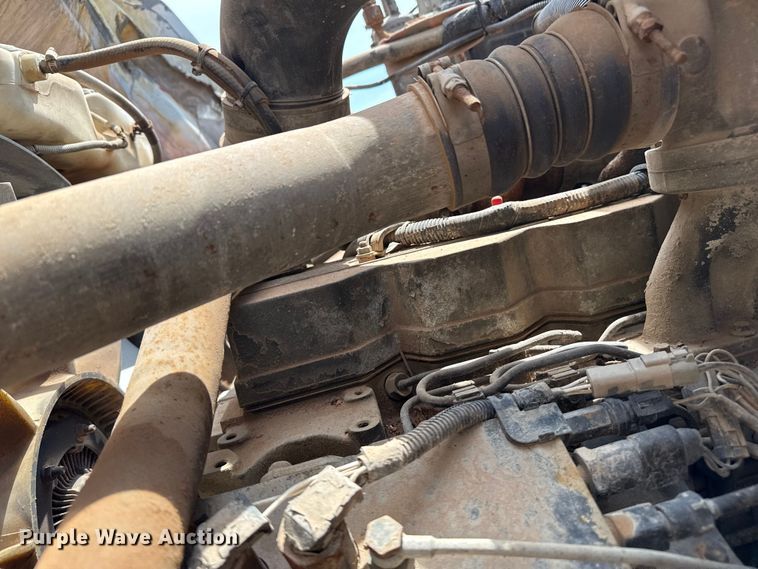 image for item DZ8831 1999 Sterling L-Line ready mix truck