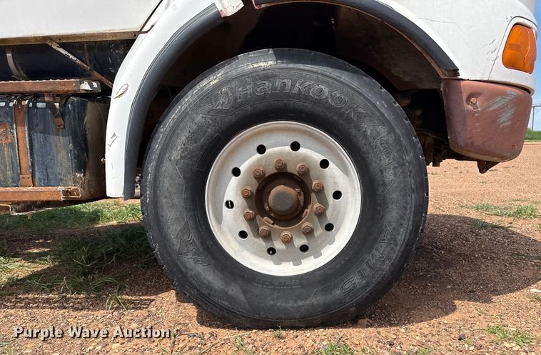 image for item DZ8831 1999 Sterling L-Line ready mix truck