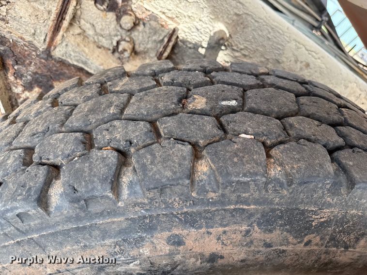 image for item DZ8831 1999 Sterling L-Line ready mix truck