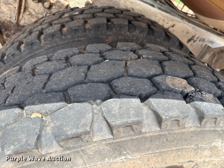 image for item DZ8831 1999 Sterling L-Line ready mix truck