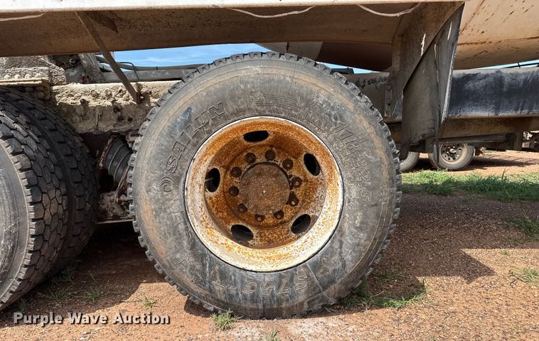 image for item DZ8831 1999 Sterling L-Line ready mix truck