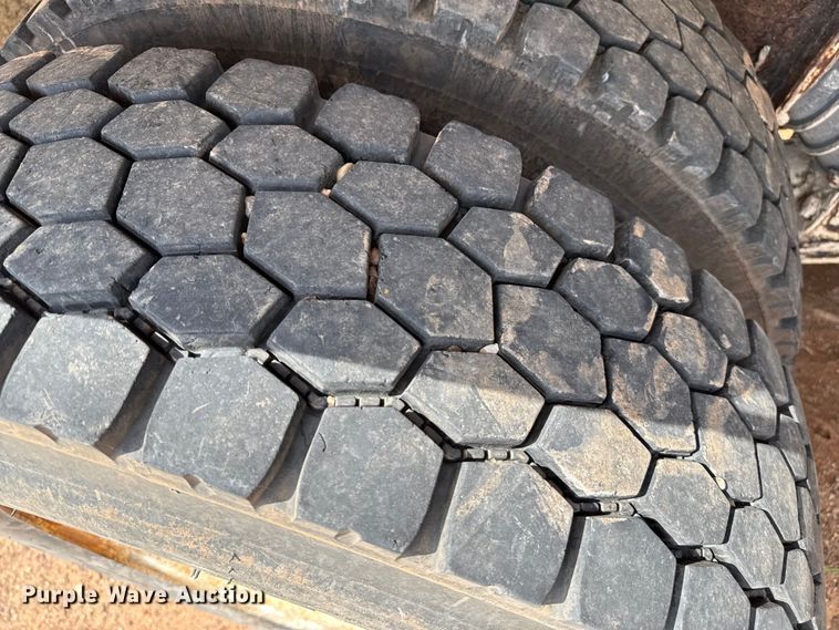 image for item DZ8831 1999 Sterling L-Line ready mix truck