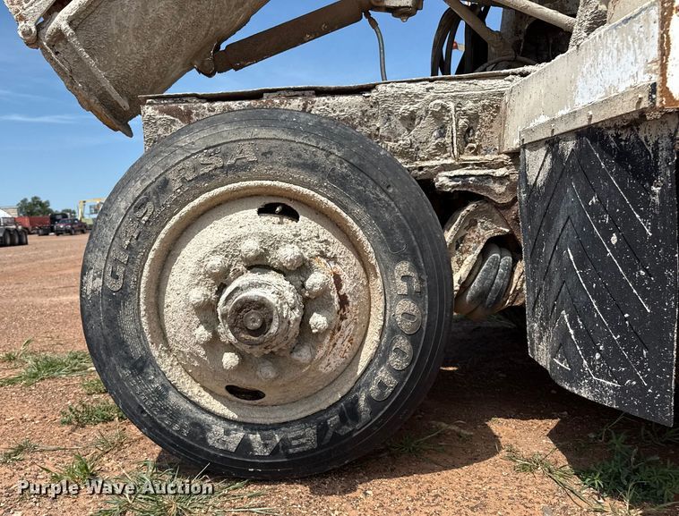 image for item DZ8831 1999 Sterling L-Line ready mix truck