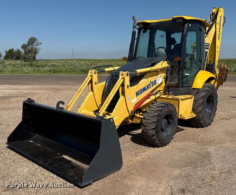 RETROEXCAVADORA 2007 KOMATSU WB146