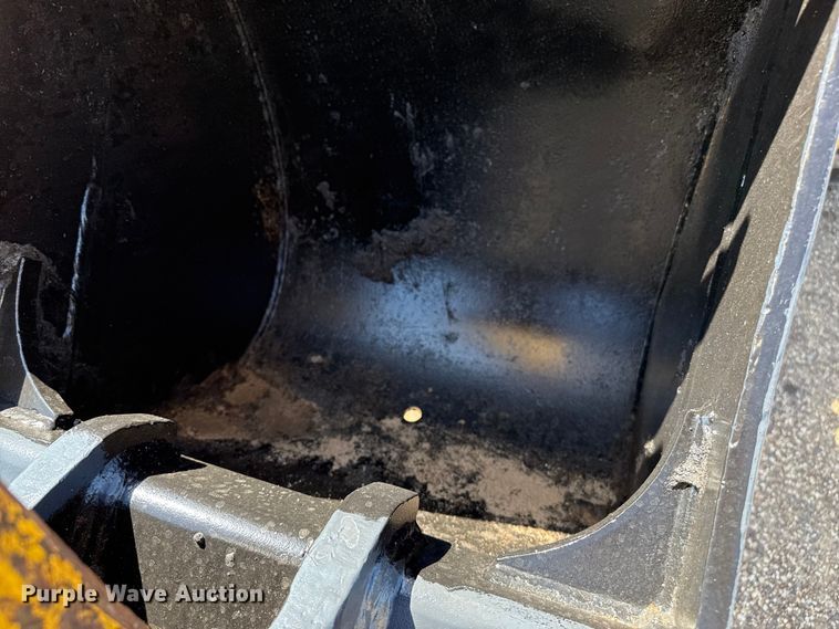 image for item DZ8878 2007 Komatsu WB146 backhoe