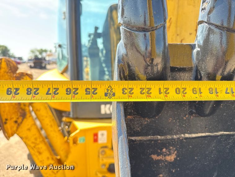 image for item DZ8878 2007 Komatsu WB146 backhoe