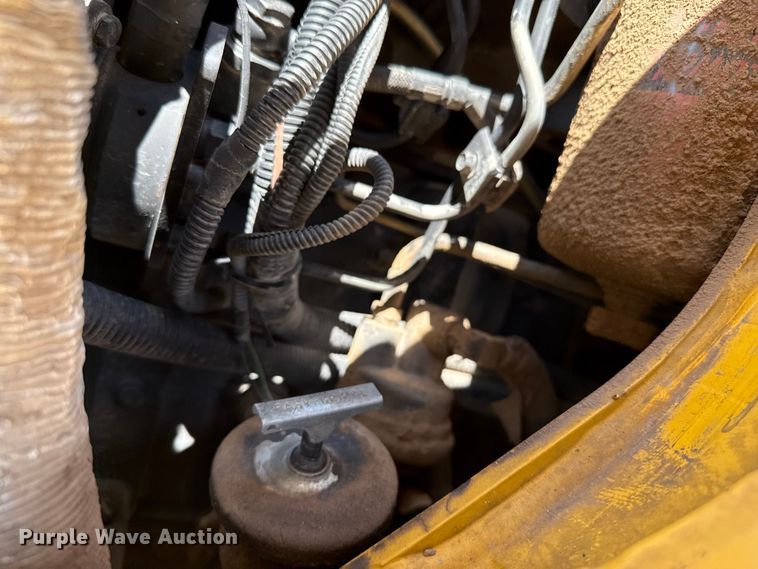 image for item DZ8878 2007 Komatsu WB146 backhoe