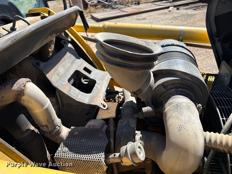 image for item DZ8878 2007 Komatsu WB146 backhoe