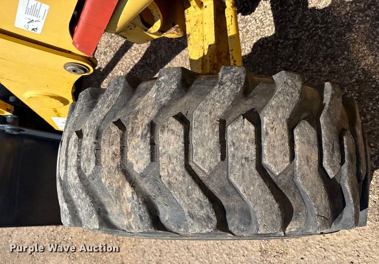 image for item DZ8878 2007 Komatsu WB146 backhoe