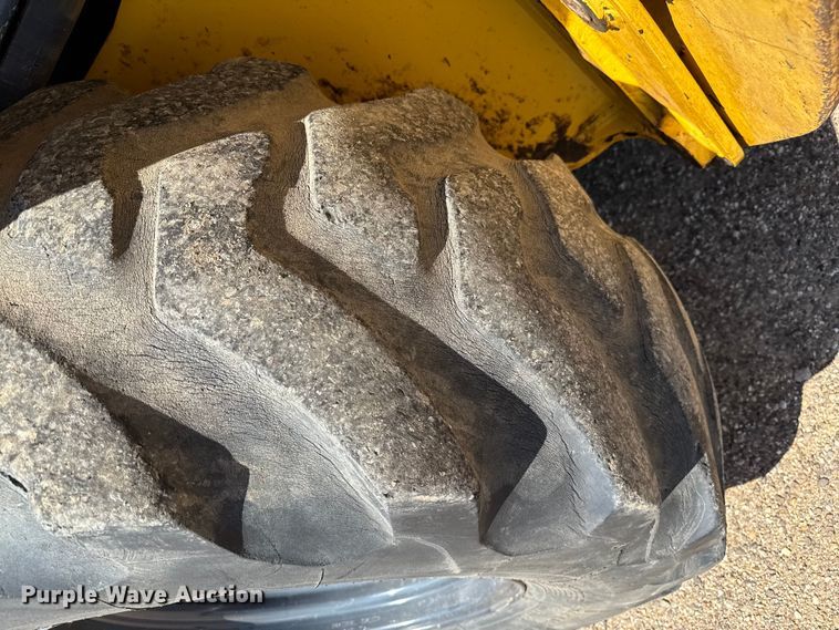 image for item DZ8878 2007 Komatsu WB146 backhoe