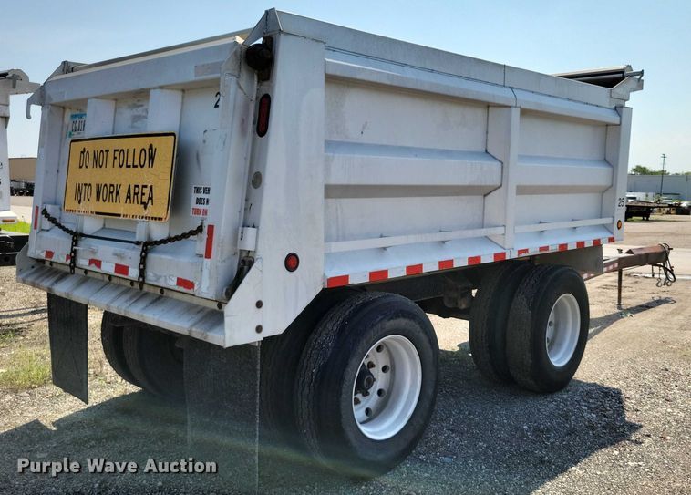 image for item EA2479 1992 Brady Truck Equip end dump pup trailer