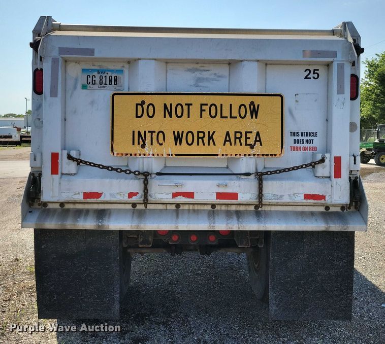 image for item EA2479 1992 Brady Truck Equip end dump pup trailer